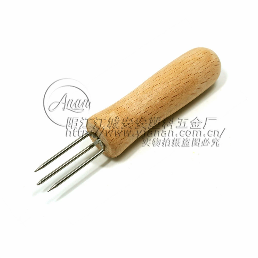 Factory supply moxa stick extender three-tooth corn fork fruit fork wooden handle mini corn fork moxa needle moxibustion tool