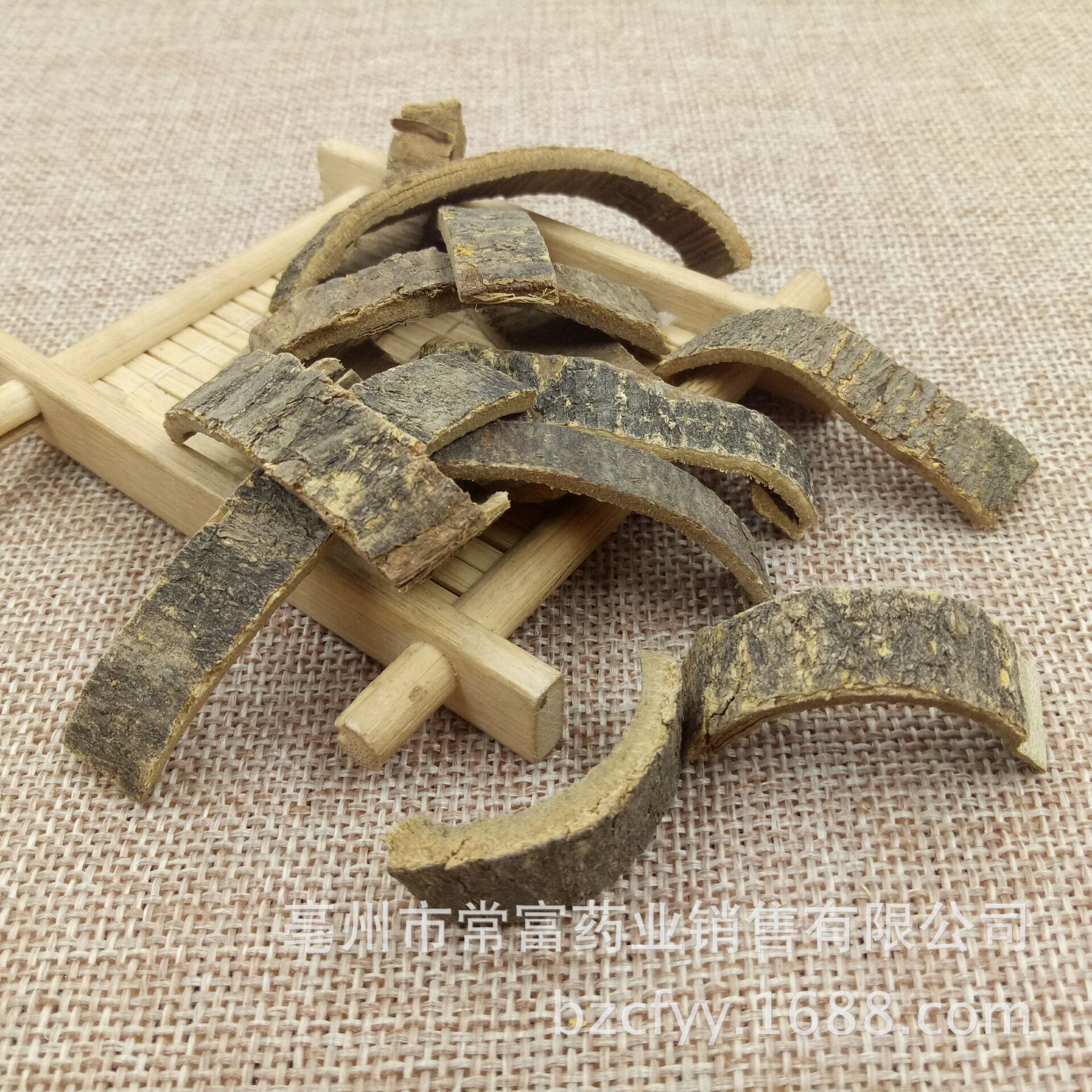 Hai Tong Pi Dried Erythrina Bark 500g Traditional Chinese Herbal Ingredient for Decoction and Culinary Use key features