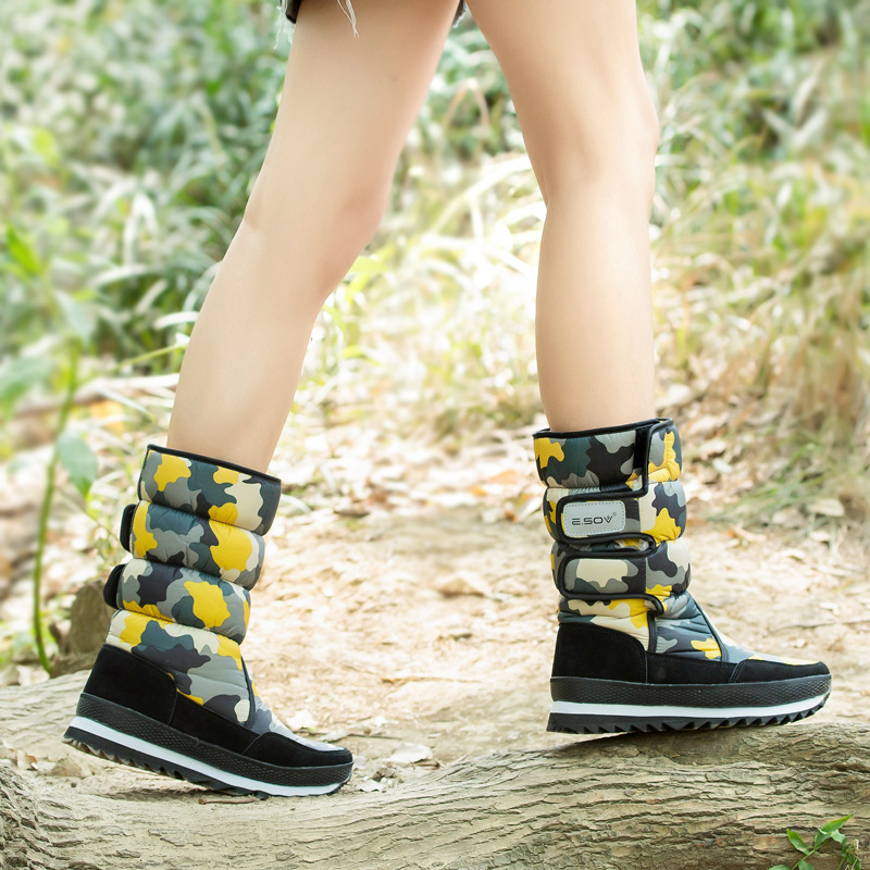 冬季中筒加厚羊毛雪地鞋舒适保暖厚底冬季户外防水防滑女迷彩棉鞋