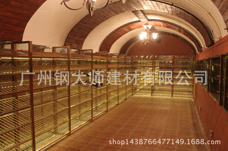 551413493_1894300728