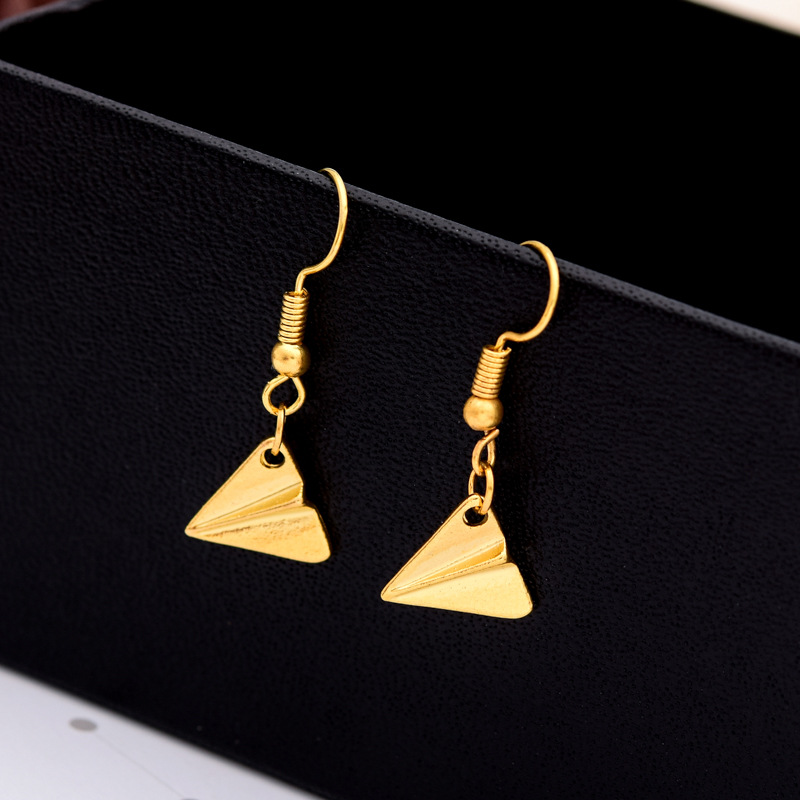 Fashion Simple Small Airplane Head Earrings Alloy Electroplated Paper Airplane Earrings display picture 13