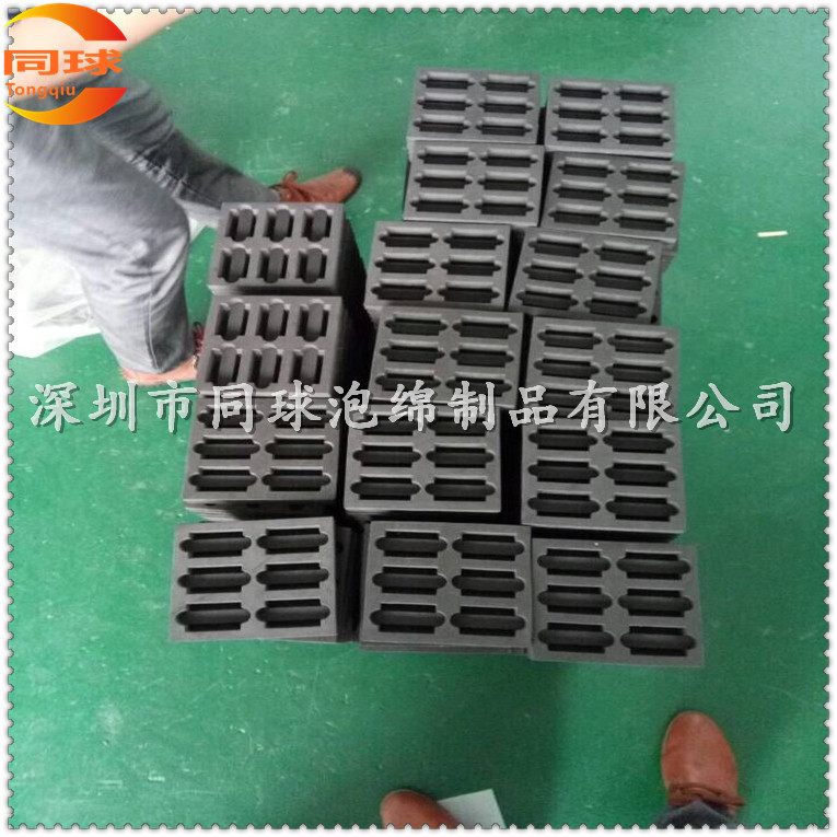 同球专业生产1500特大号铝箱 铝箱内衬 高发泡内衬,海绵包装盒