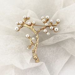 歐美時尚品牌新款鑲珍珠合金樹枝樹杈胸針