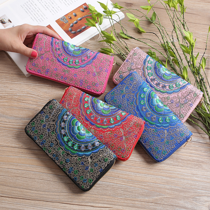 Ethnic Style Embroidered Single Pull Wallet display picture 2