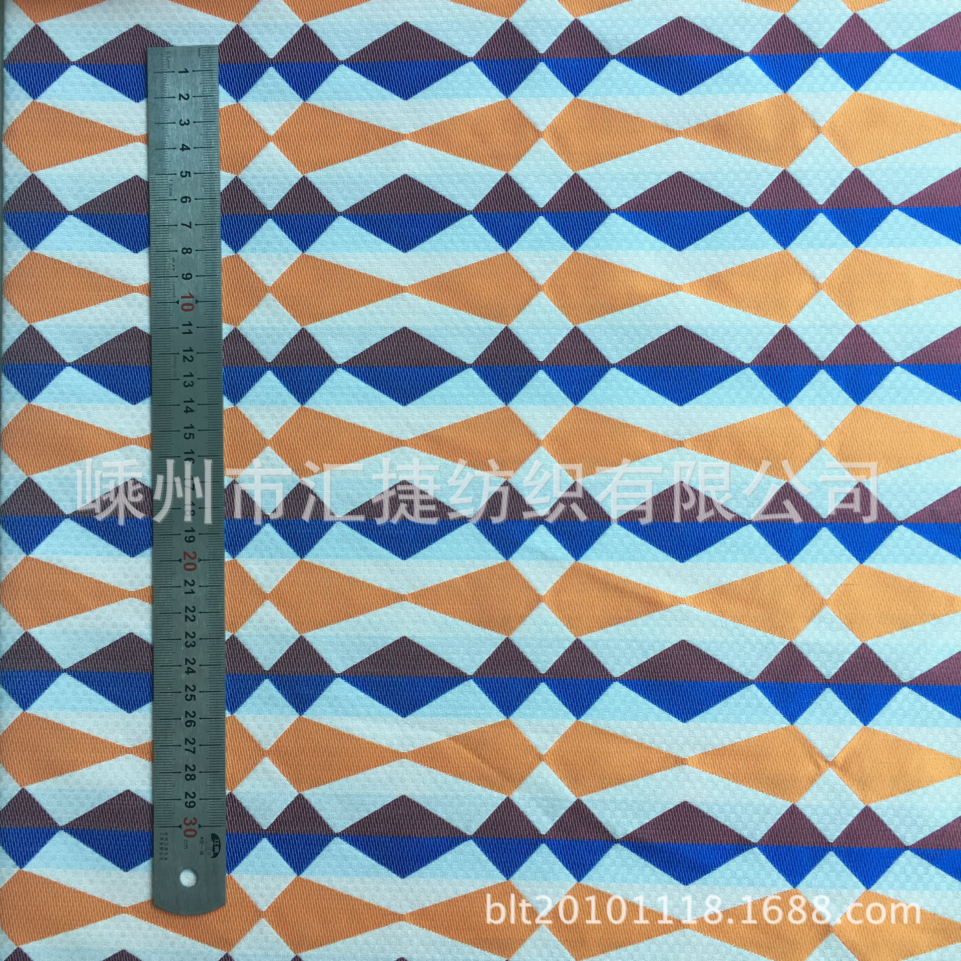 工厂直供色织提花时装面料嵊州大提花裙装面料,各式提花服装面料