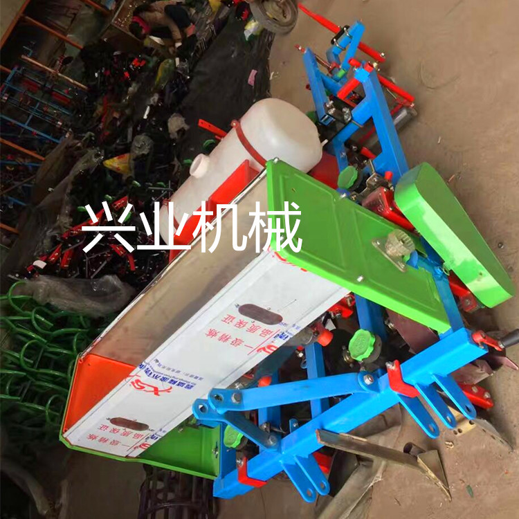 山丹县批发花生播种覆膜机配件