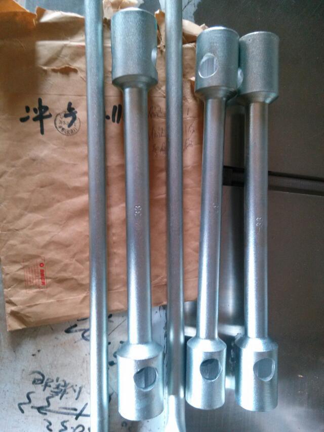 主要生产  套筒扳手 扳手 套筒扳手 可加工定做
