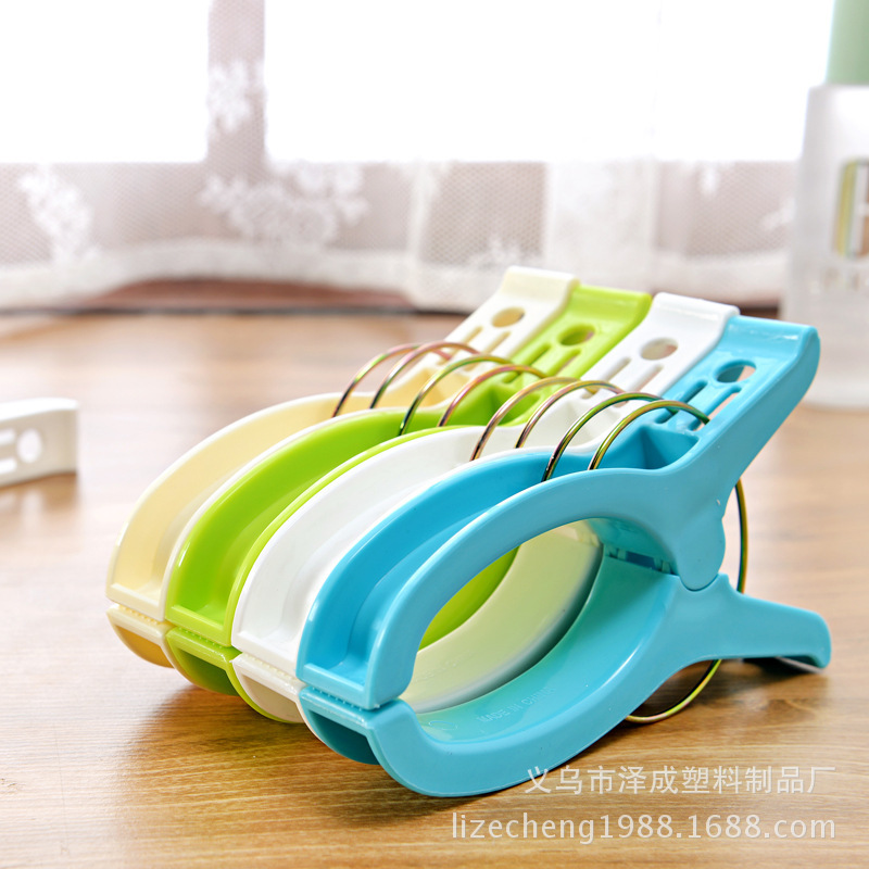 3358516493_855228106