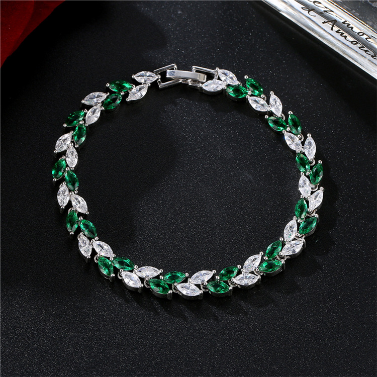 Fashion Eye Copper Inlay Zircon Bracelets 1 Piece
