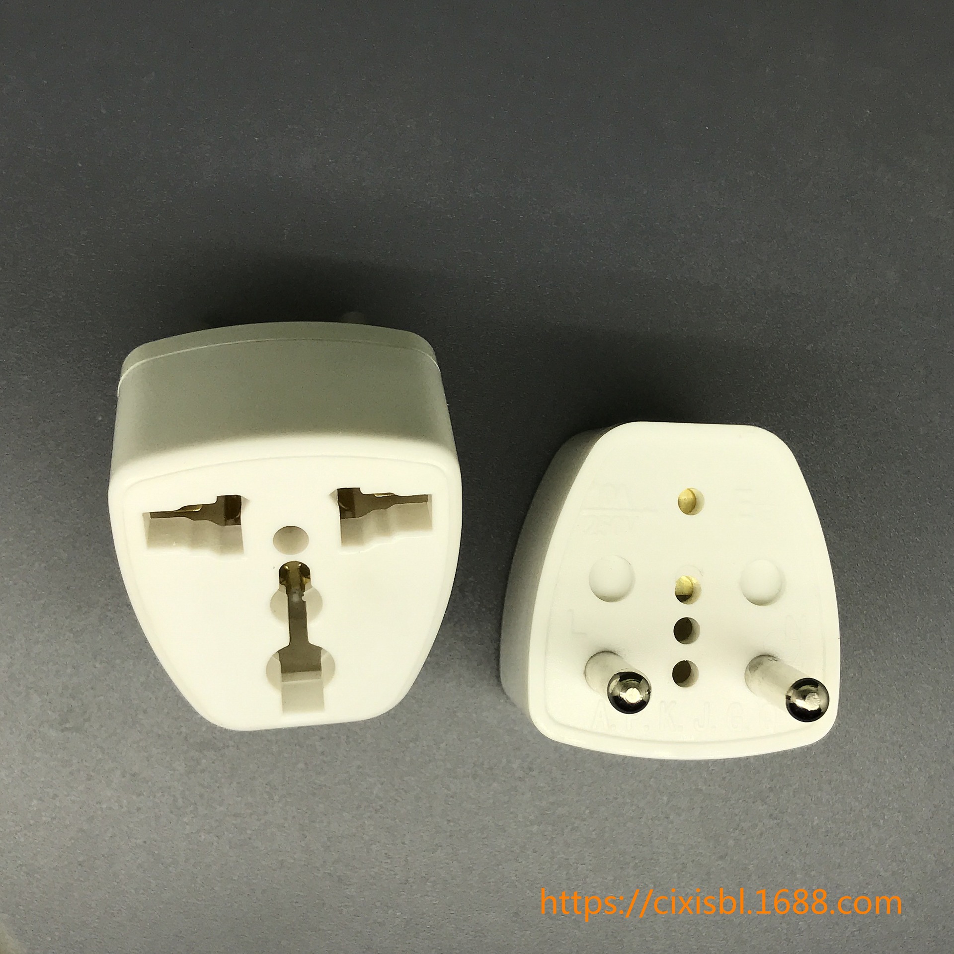 印度旅游万能转换插座