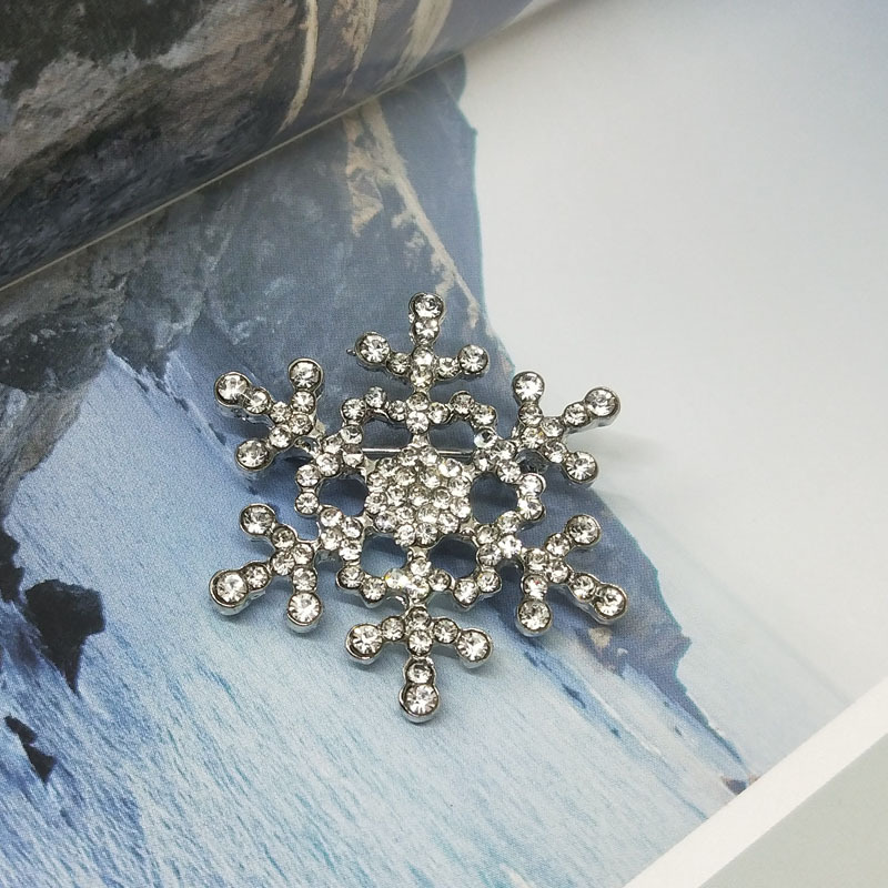 Christmas Snowflake Brooch Detail 2
