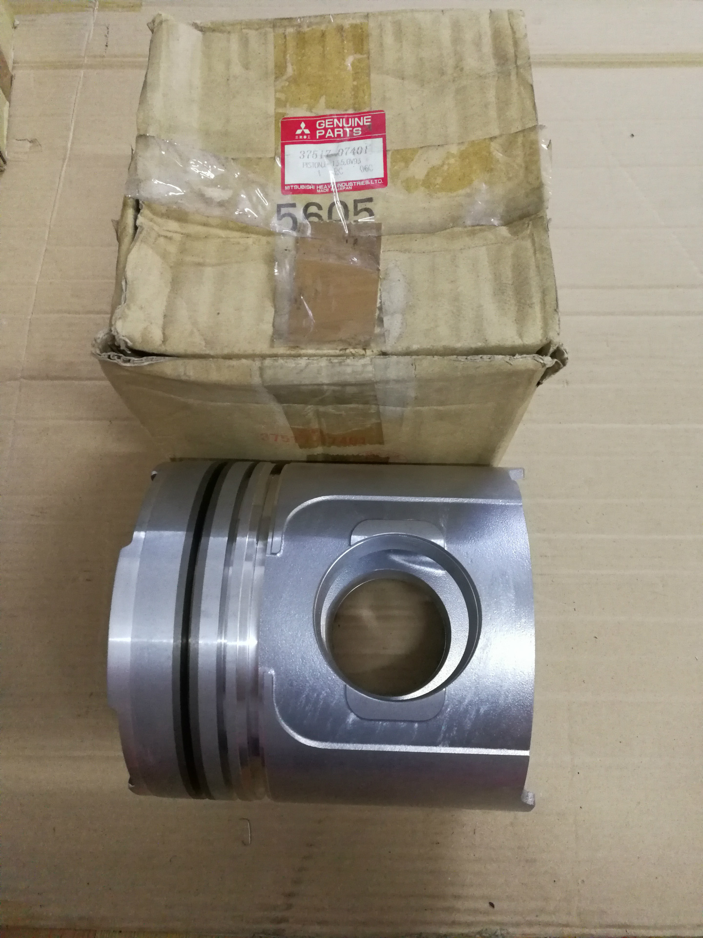 供应三菱S16R-PTA发动机活塞37517-07401