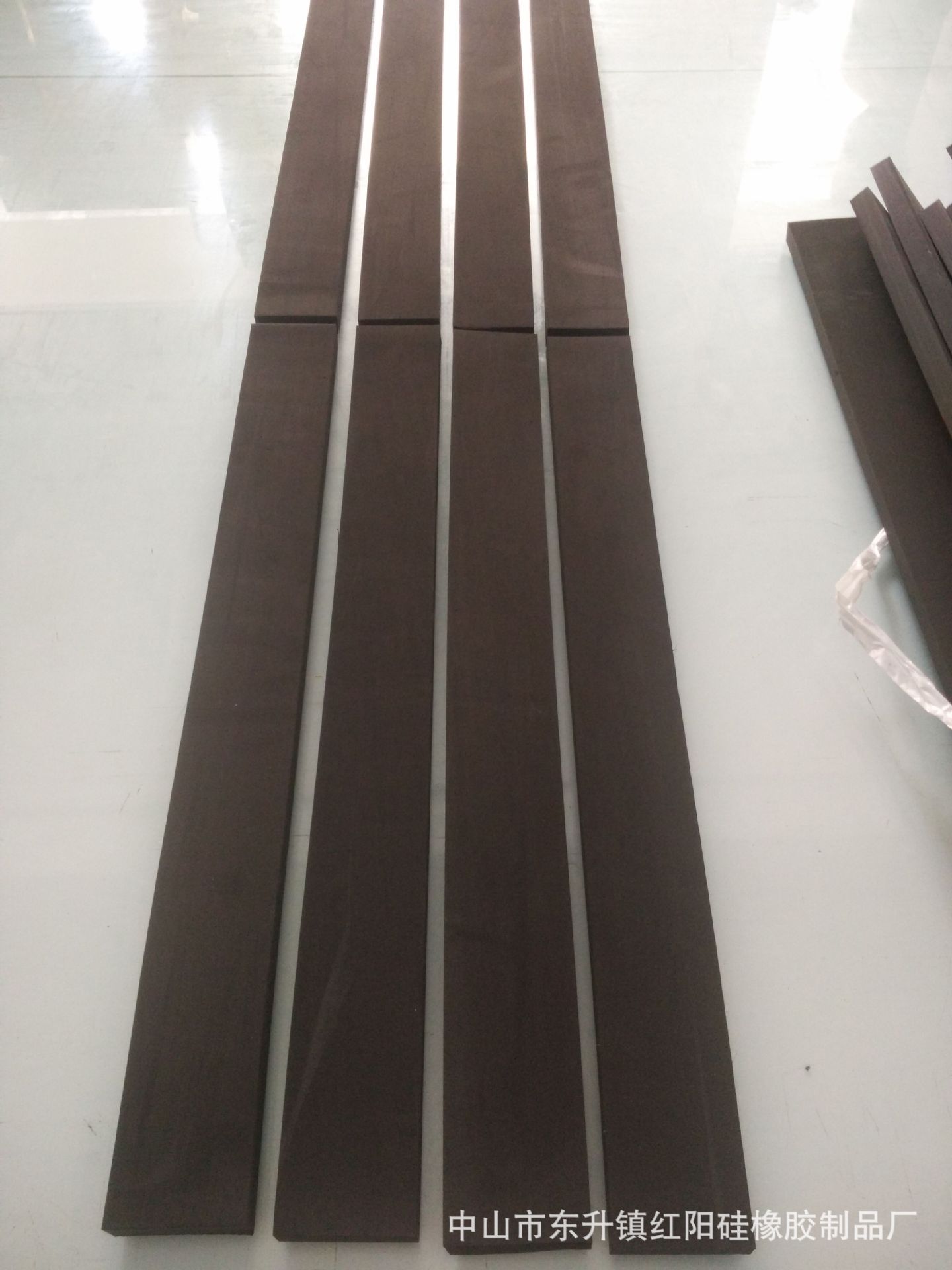 供应eva长条 EVA底垫 EVA单面脚垫 eva泡棉胶垫