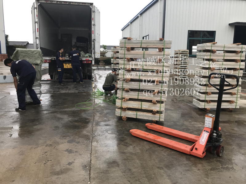 仿松樹皮樁模具B36_1