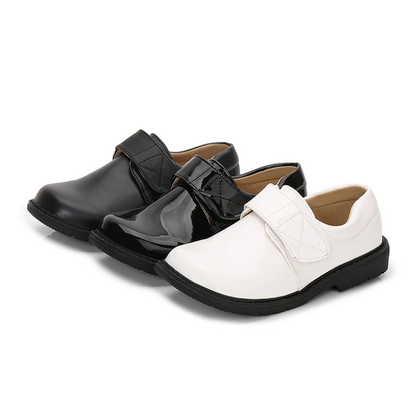 White autumn children's shoes for boys for students