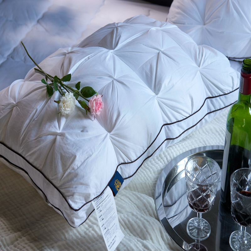 全棉面包扭花枕 高档羽丝绒枕芯 五星级酒店羽绒枕头|ru