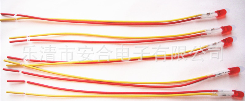 D1船型开关10*15. LED指示灯，指示灯