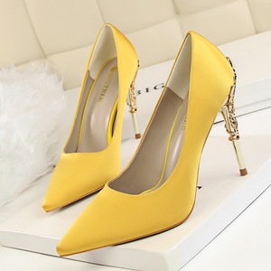 9219-2 han edition fashion sexy metal with shallow mouth pointed high heel shoes is fine with silk show thin single shoe