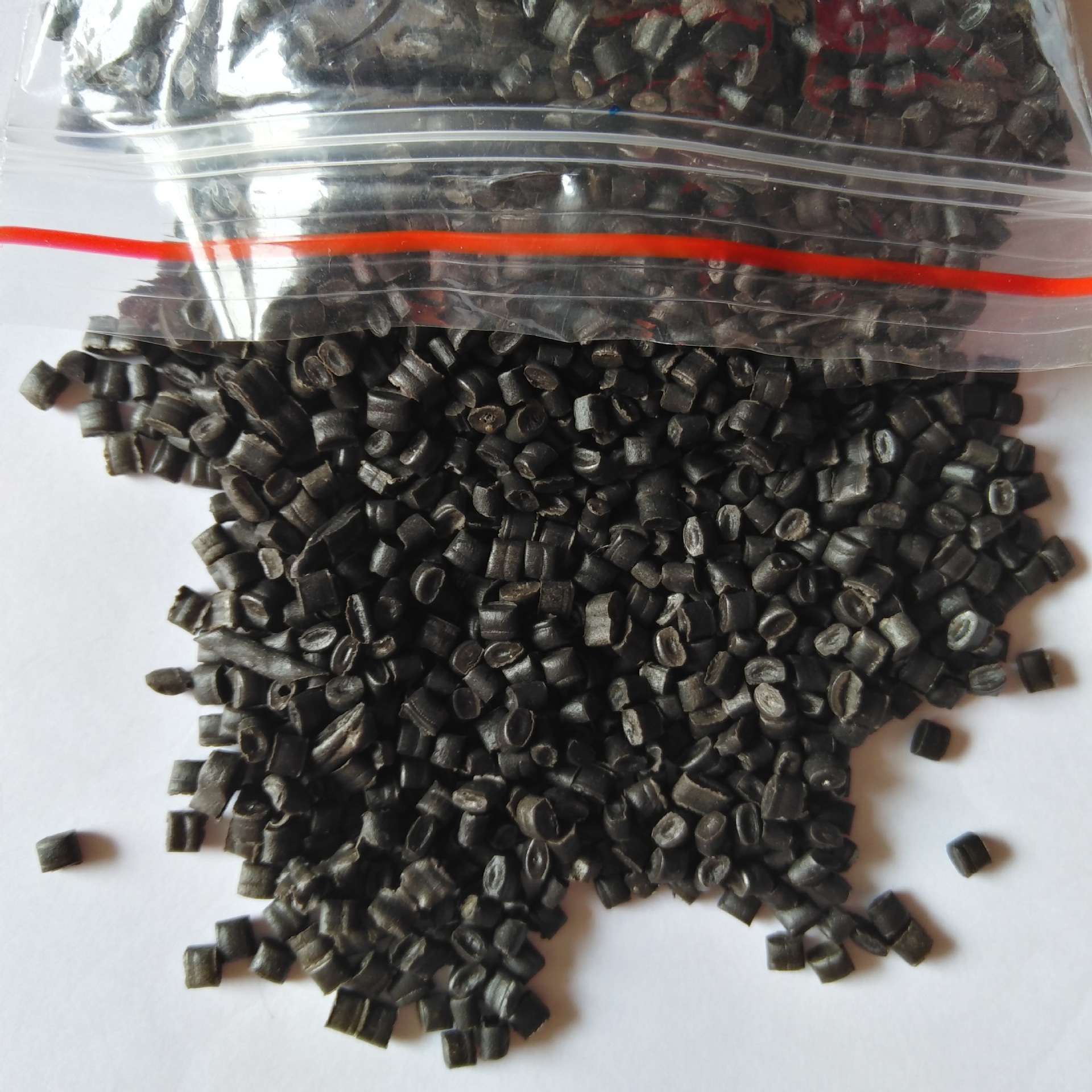 销售PP PE 全浮水再生塑料粒  纸厂料颗粒 水果筐 包角注塑料