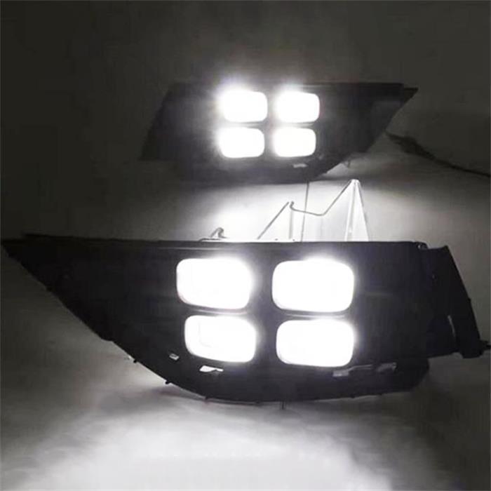 Aplicable a la nueva lámpara famosa moderna de la niebla del cuatro-ojo del cuadro 2017