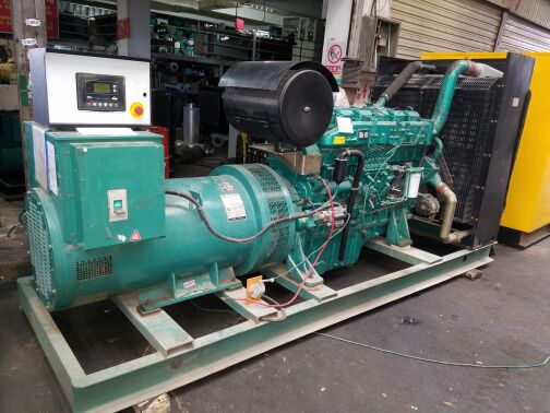 云南昆明玉柴400KW二手9成新柴油发电机