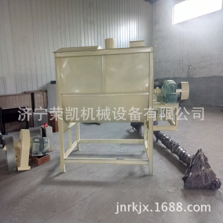 养殖卧式饲料搅拌机500公斤粉碎搅拌一体机1吨草粉粮食搅拌饲料机