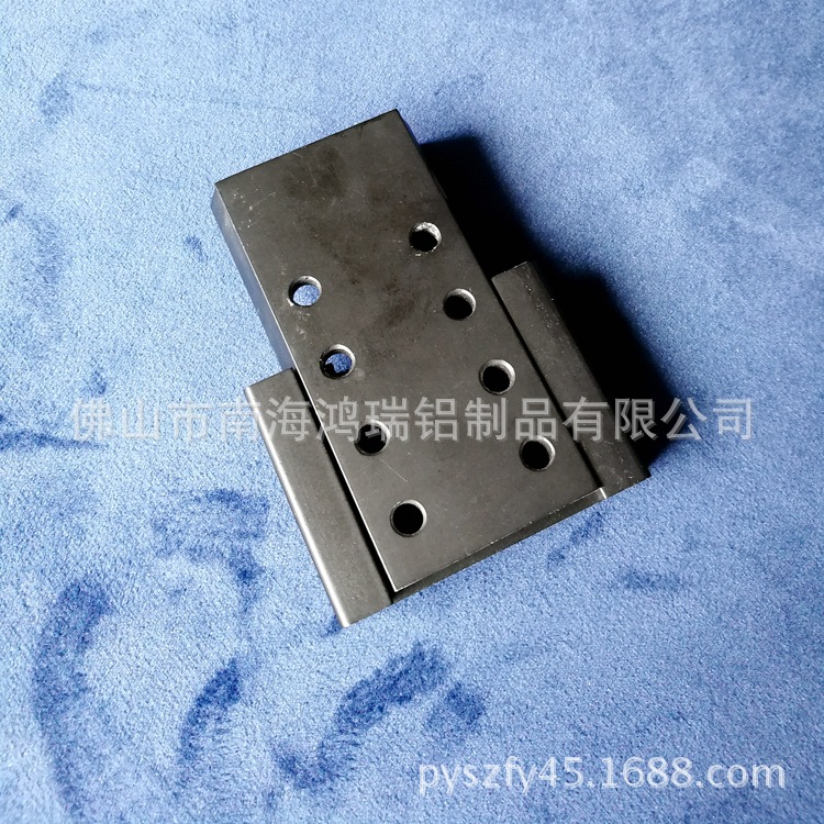 厂家大量生产铝合金滑块工业铝型材加 工定 制 工业铝材冲压加 工