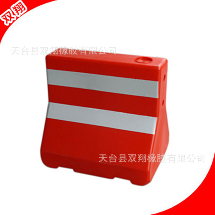 交通设施塑料水马 交通水泥墩隔离墩小水马注水围挡施工围栏路障