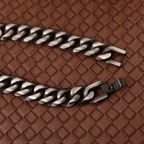 Factory Wholesale Titanium Steel Jewelry European and American Retro Men's Bracelet Single Weave Six-Sided Polished Titanium Steel Bracelet Creative Accessory