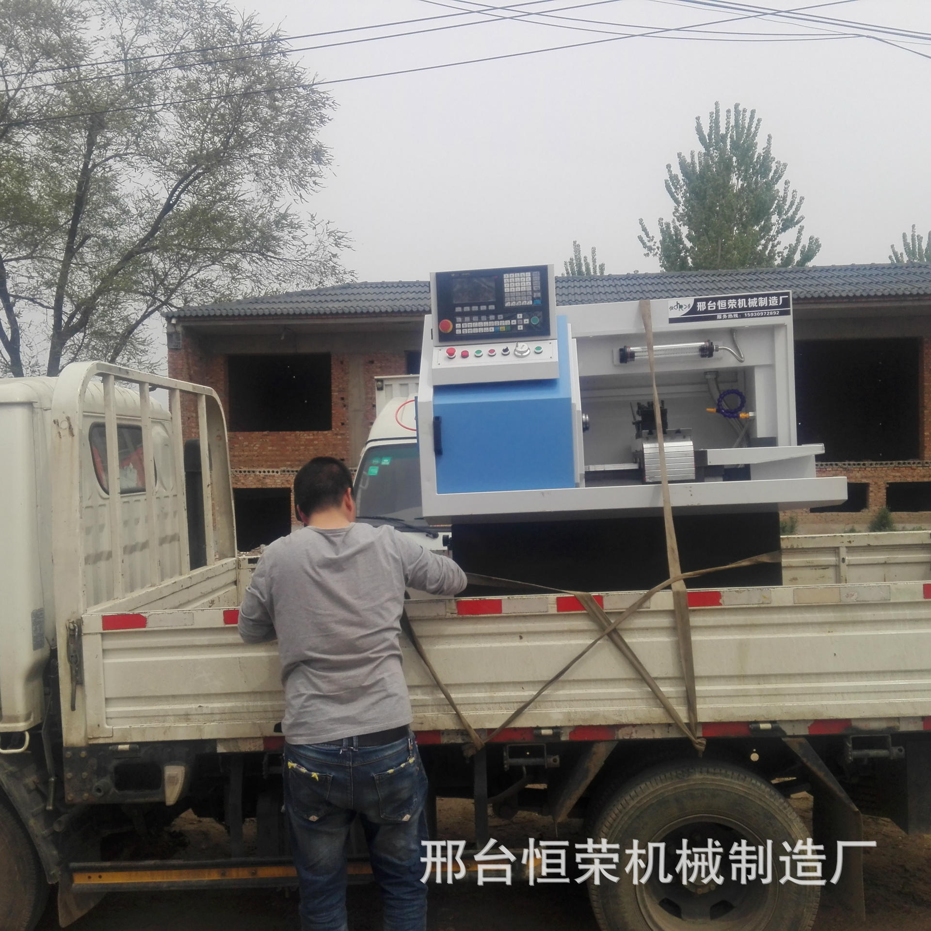 热销推荐恒荣数控车床专业加工铝合金微型仪表小型