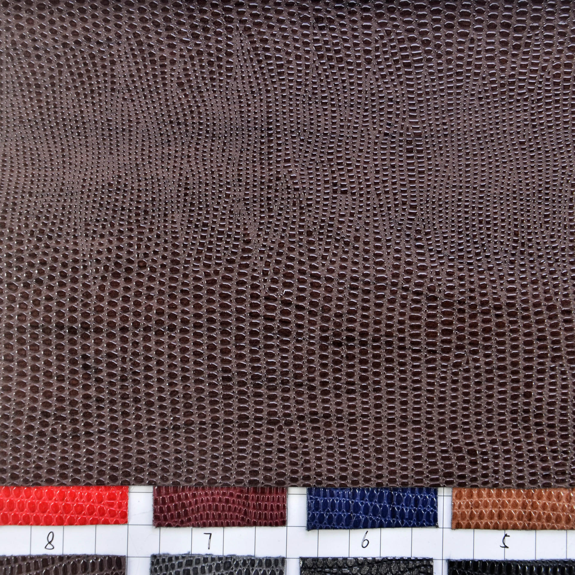 鼎茂皮革PU压花皮革高光蜥蜴纹箱包装饰人造合成革工厂DM-2502