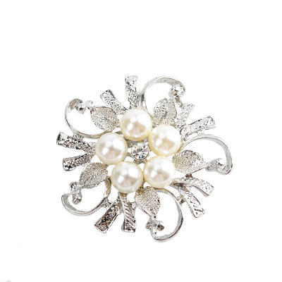 the republic of korea fashion Clothing Versatile Diamond colour Pearl Pin high-grade lady Brooch Sternum customized