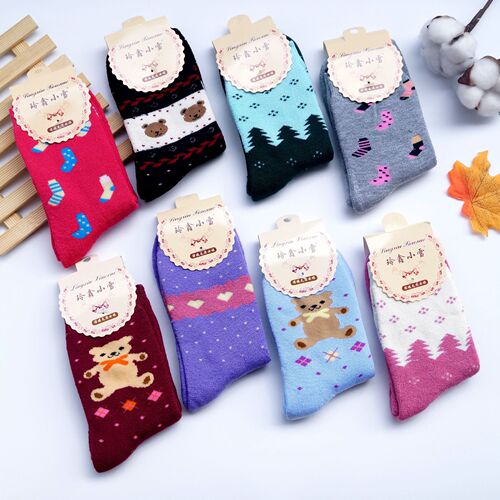 Women's winter and autumn thick padded warm crew socks, women's terry socks, floor socks factory wholesale from stalls