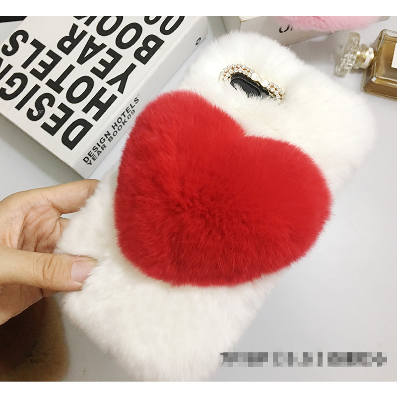 白地に赤いハート