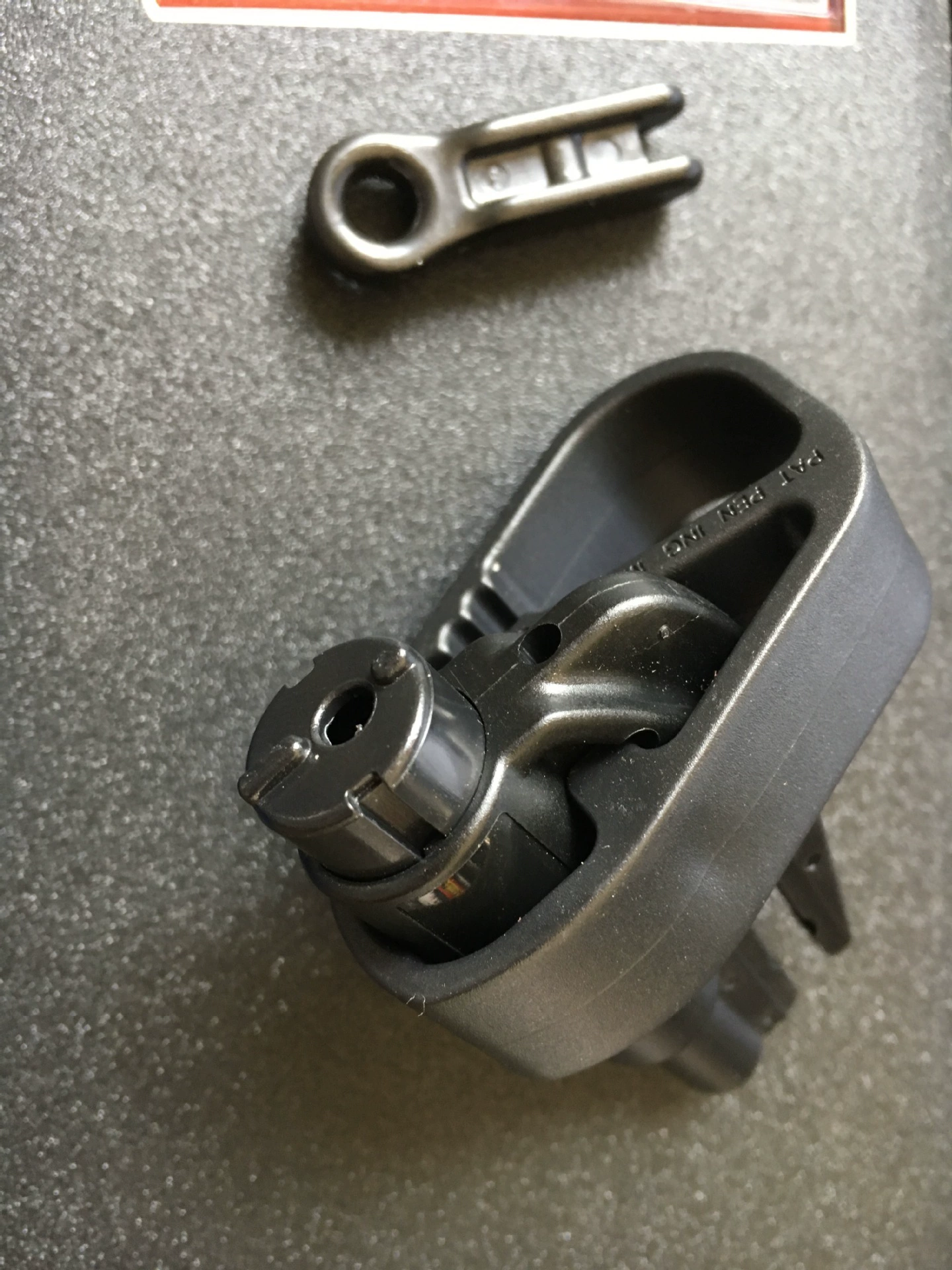 [Amazon Original Keychain Car Escape Tool]