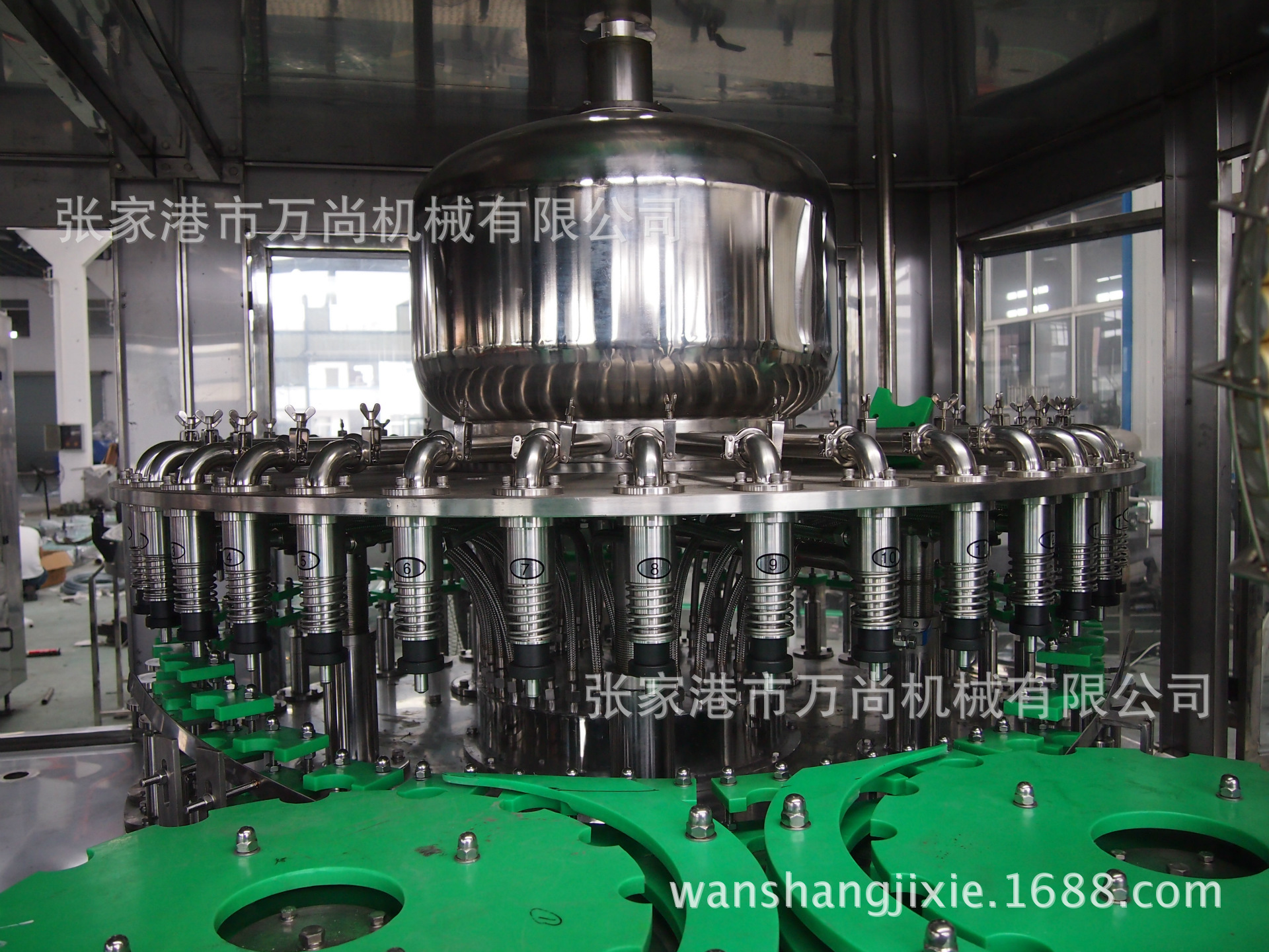 玻璃瓶果汁饮料生产线 茶饮料三合一灌装机 白酒灌装轧盖机