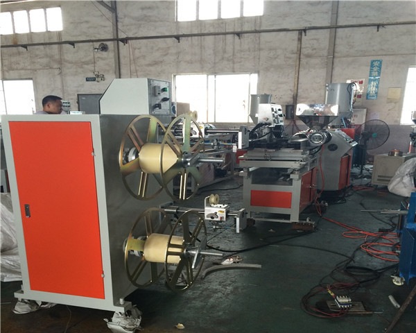 双层共挤波纹管挤出机生产线 共挤波纹管生产线设备