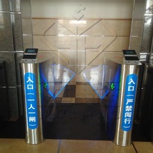 �������ͨ��ˢ���T�����l/С�^����ͨ�t�����l/���^Ʊ�չ���ϵ�y