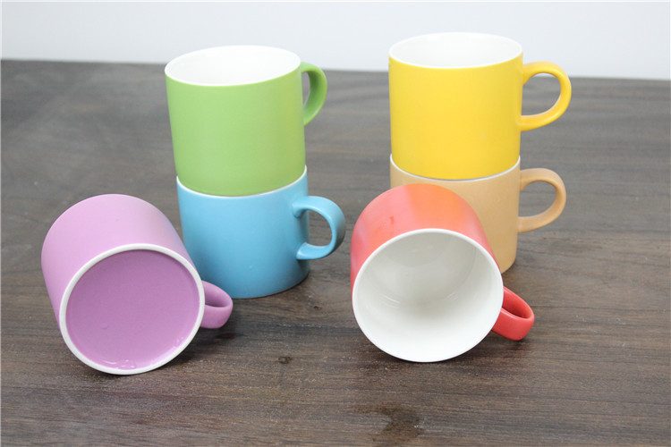 Fábrica directa mate esmalte taza de café de cerámica taza de té 6 color caramelo taza de café arco mate de gran capacidad
