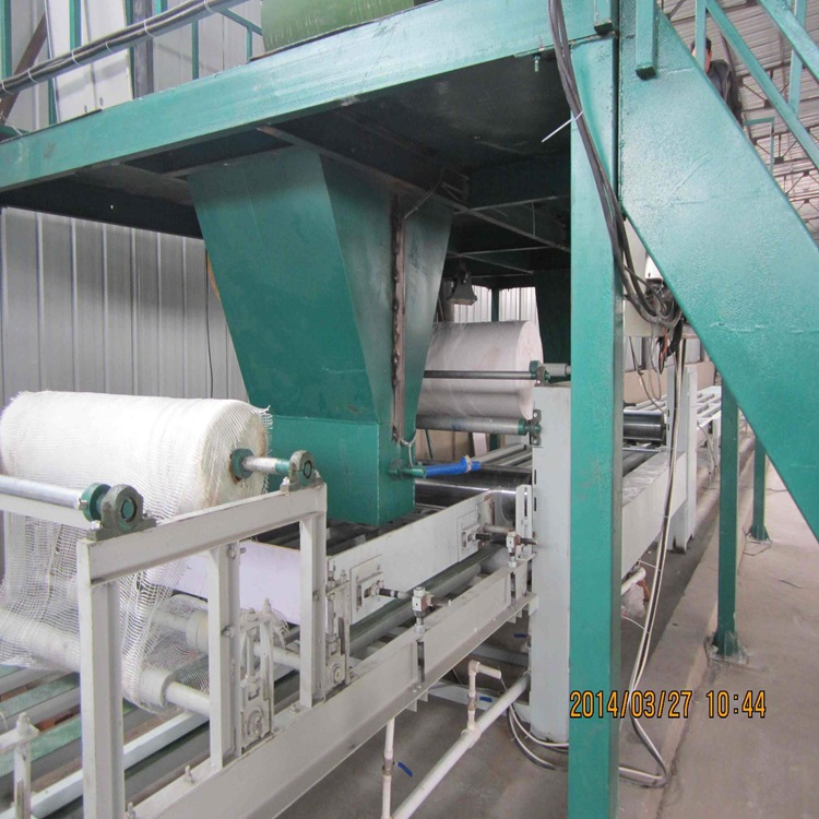 曲阜宏泰BF-9型自动化门芯板设备  菱镁发泡门芯板设备