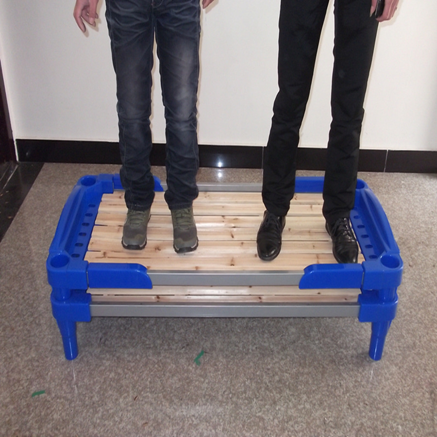 Wholesale young plastic wooden board bed solid wood bed bedding kindergarten dedicated baby noon sleep lunch break bed