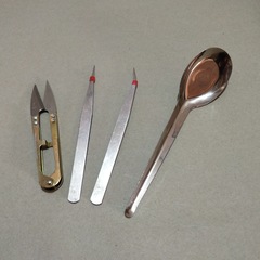 DIY candle making tools, wax plate making tools, tweezers, scissors, spoons