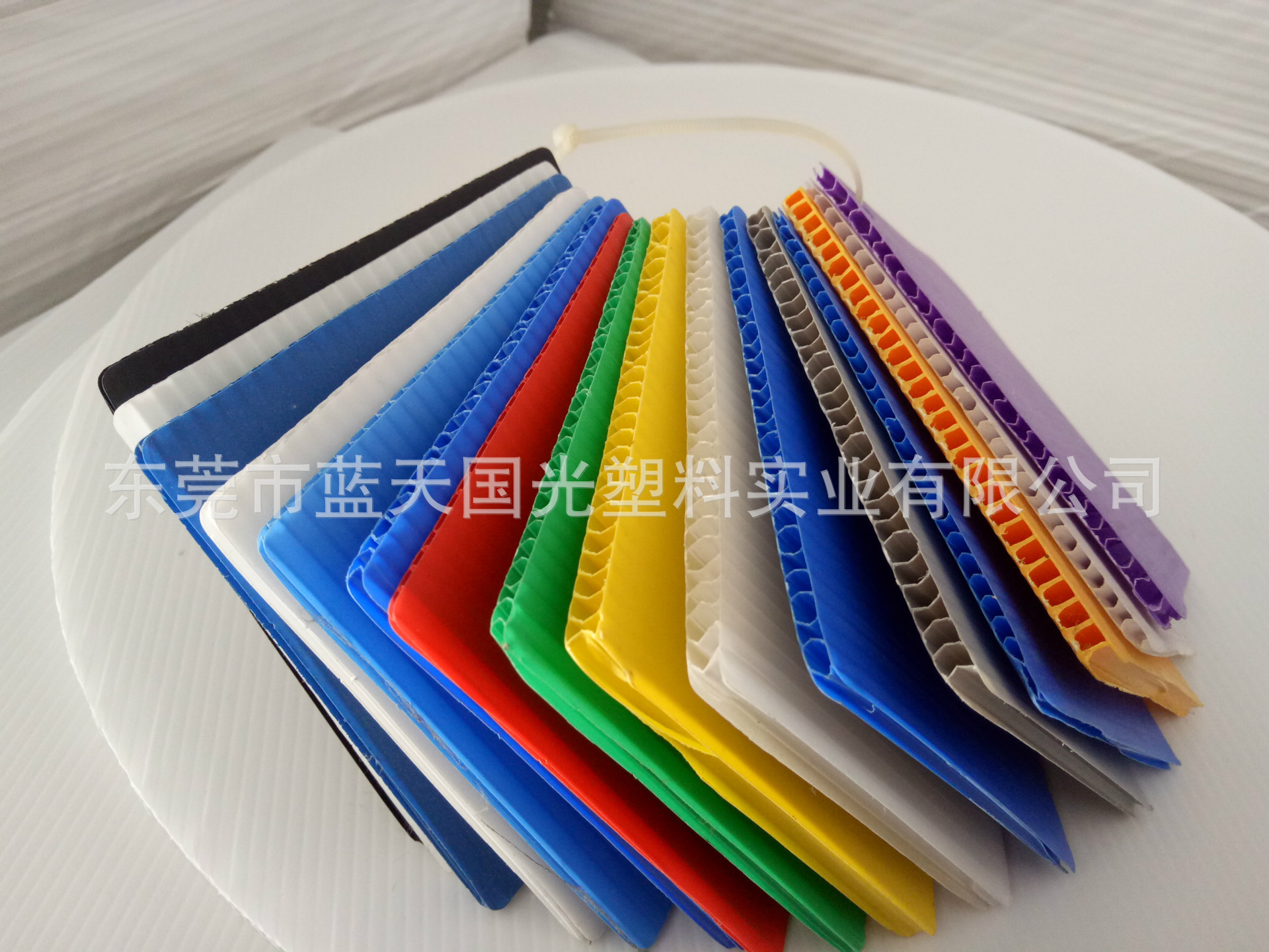 塑料板 PP塑料多颜色可制作塑胶中空板 塑料PP瓦楞板防潮防尘隔板