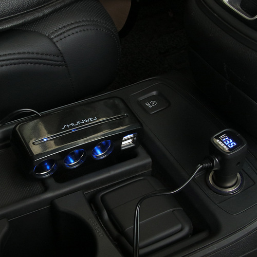 Shunwei car charger with voltage monitoring, dual USB car charger, independent switch, one minute and three cigarette lighter sockets SD-1939C