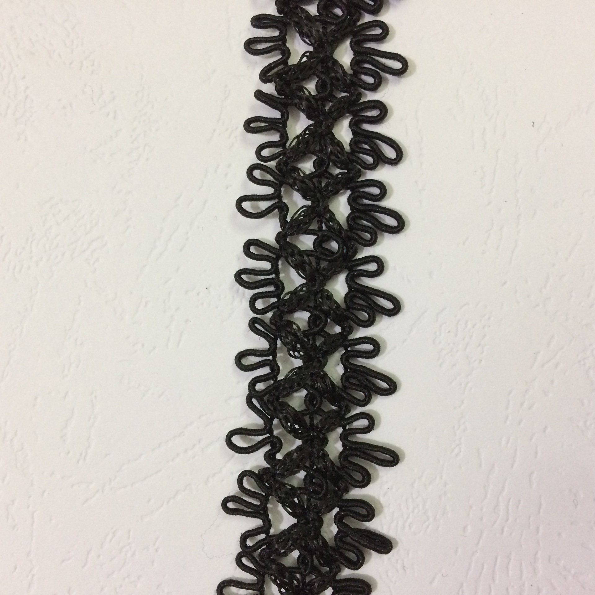 厂家直销现货供应包芯线两面三朵花服装服饰饰品辅料花边织带