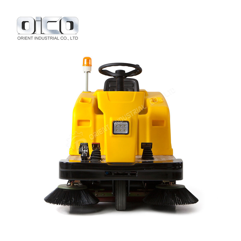OR-C200驾驶式工业型扫地机充电式选配喷水功能