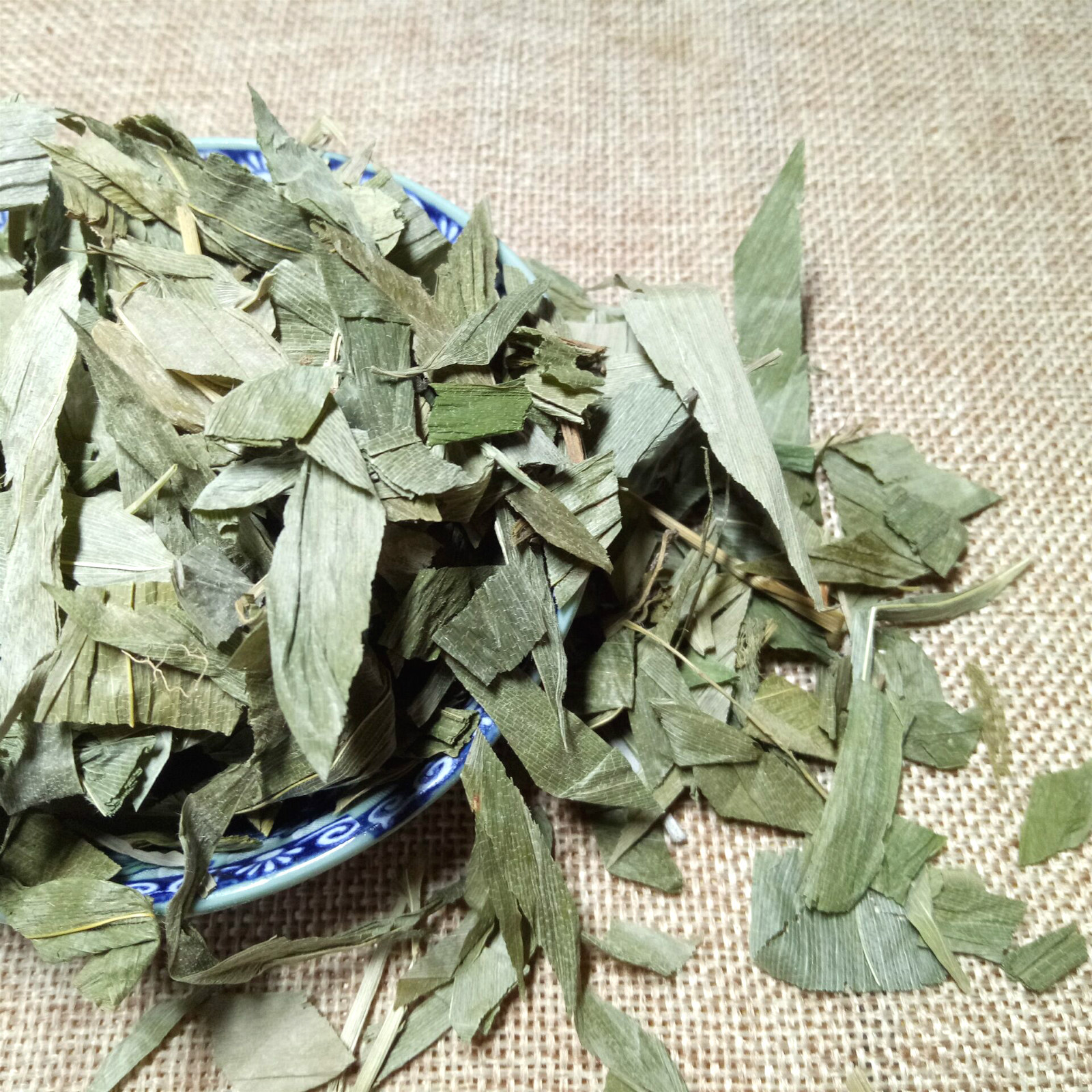 Dried Lophatherum Herb Dan Zhu Ye Loose Leaves 500g for Herbal Tea and Decoction key features