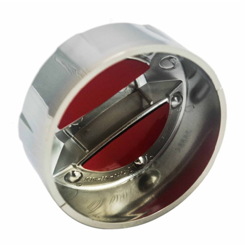 Refitting the petrol cover/Tank cap/