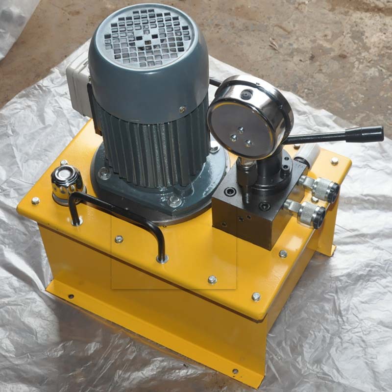 超高压电动泵应该使用什么样的油才最好？