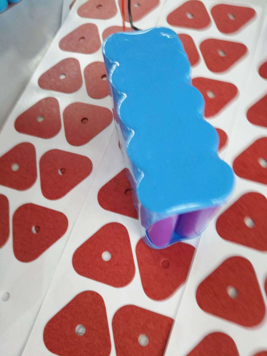 厂家供应可任意组合全新A品防爆足容量18650充电锂电池